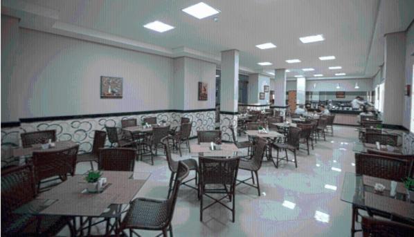 קויאבה Skala Traveling Hotel מראה חיצוני תמונה